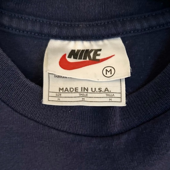 Vintage Nike Navy Blue Cotton Graphic T Shirt Youth Medium Yellow Basketball Y2K - Picture 7 of 8